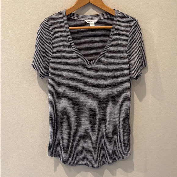 Athleta Heather Blue Modal Blend Striped Vneck Short Sleeve T-Shirt Size Medium - Picture 1 of 8